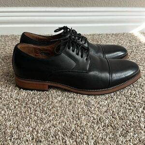 Men’s style Florsheim shoes size 11